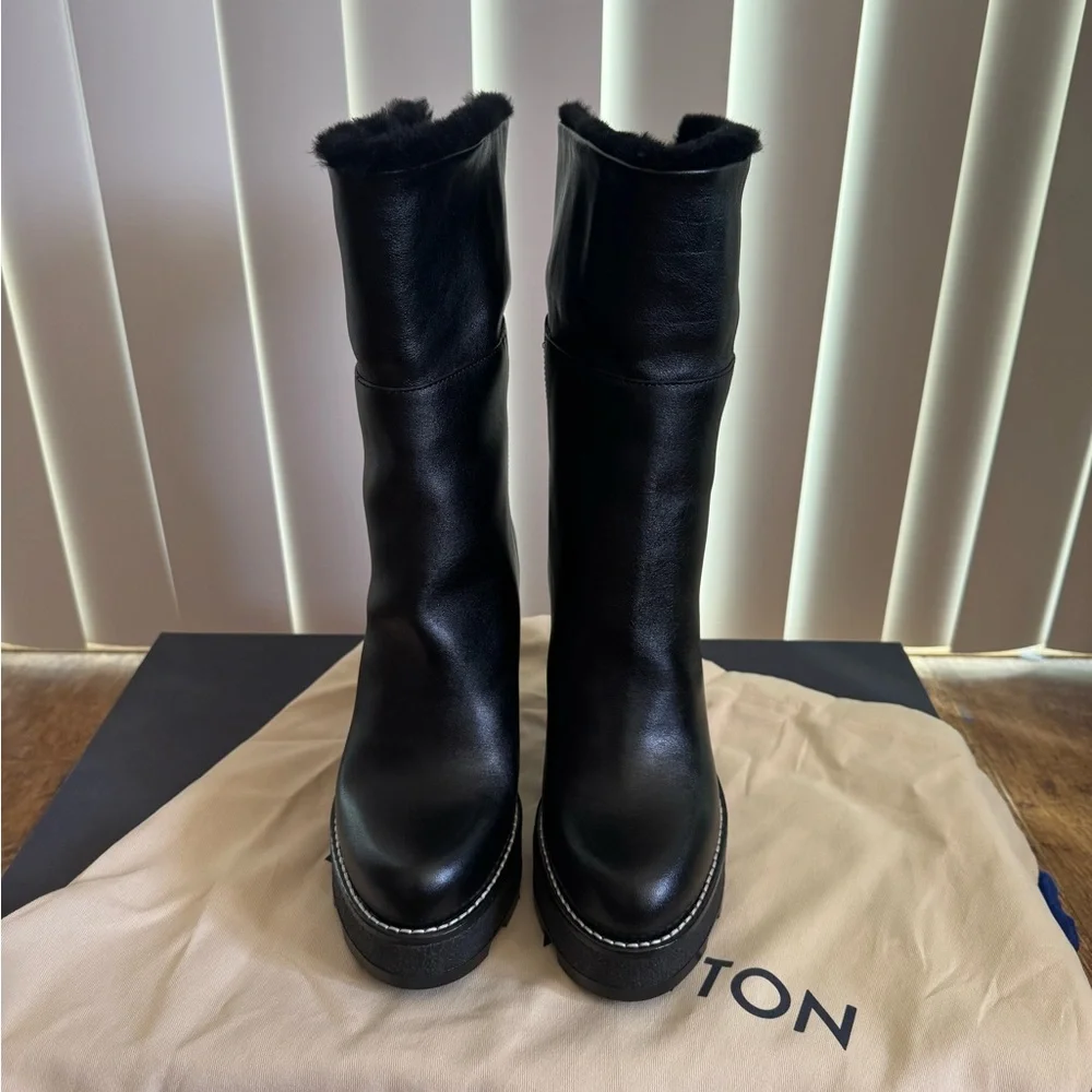✨HP✨Louis Vuitton Beaubourg Black Ankle Boot Size 7 Brand New - Picture 2 of 8